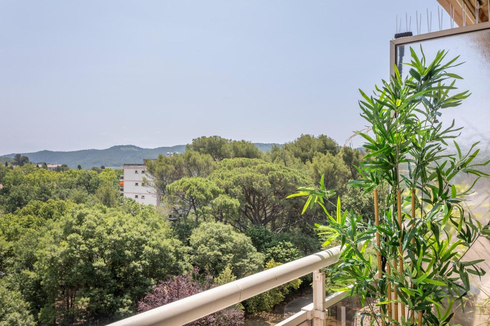 Grand T2 Lumineux Et Climatise Avec Balcon Daire Aix-en-Provence Dış mekan fotoğraf